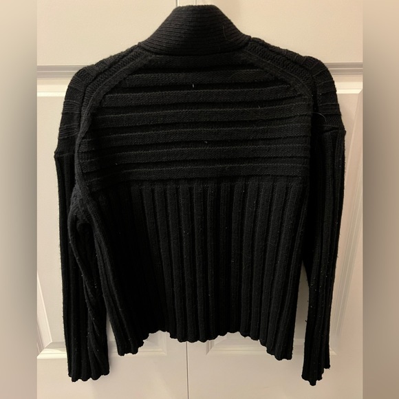 Everlane wool-cashmere V-neck cardigan - Picture 2 of 4